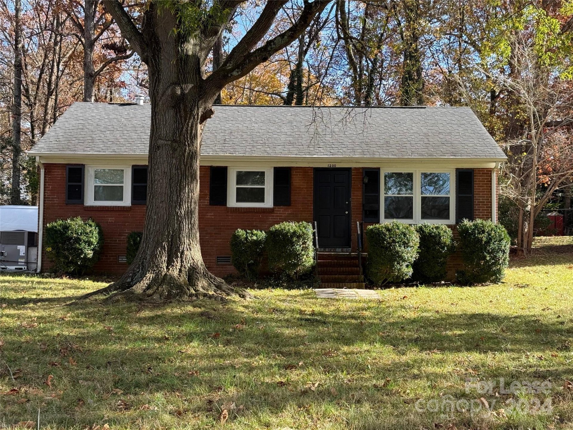 1200 Lynhurst Drive