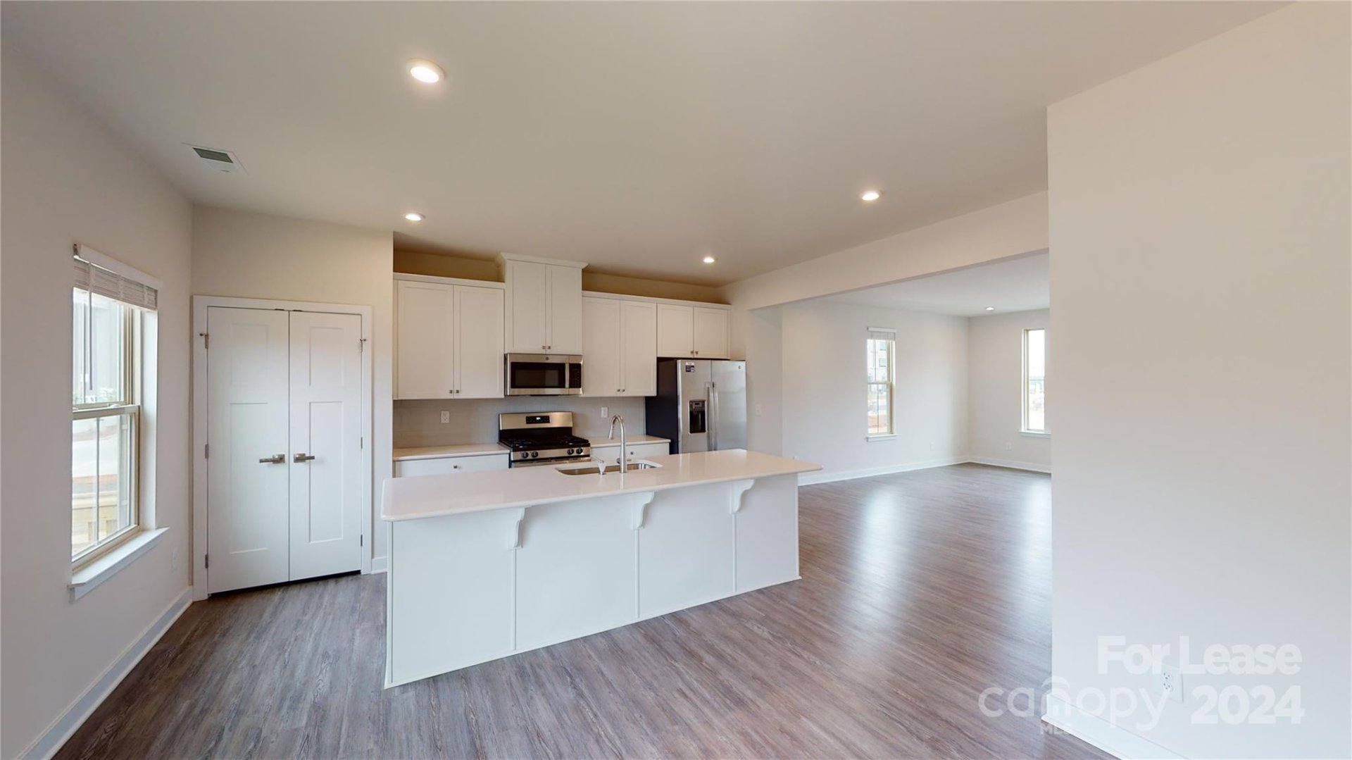 Property image 1 at 104 Helm Lane, Mooresville, NC 28117