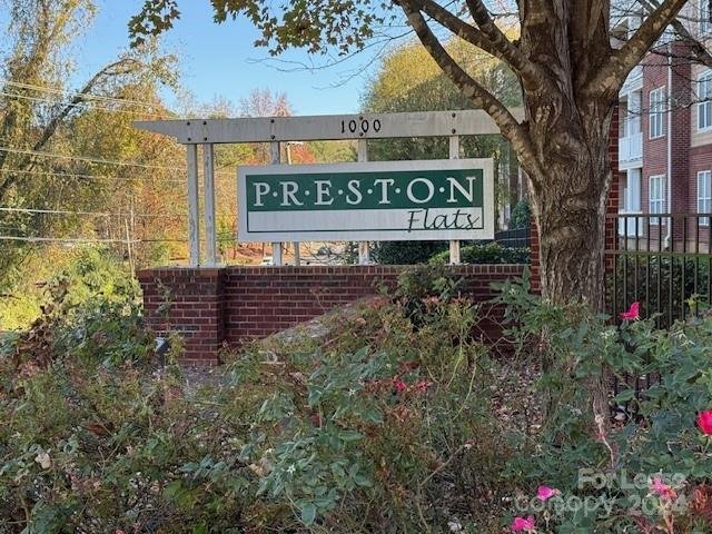 Property image 1 at 1000 E Woodlawn Road, Charlotte, NC 28209