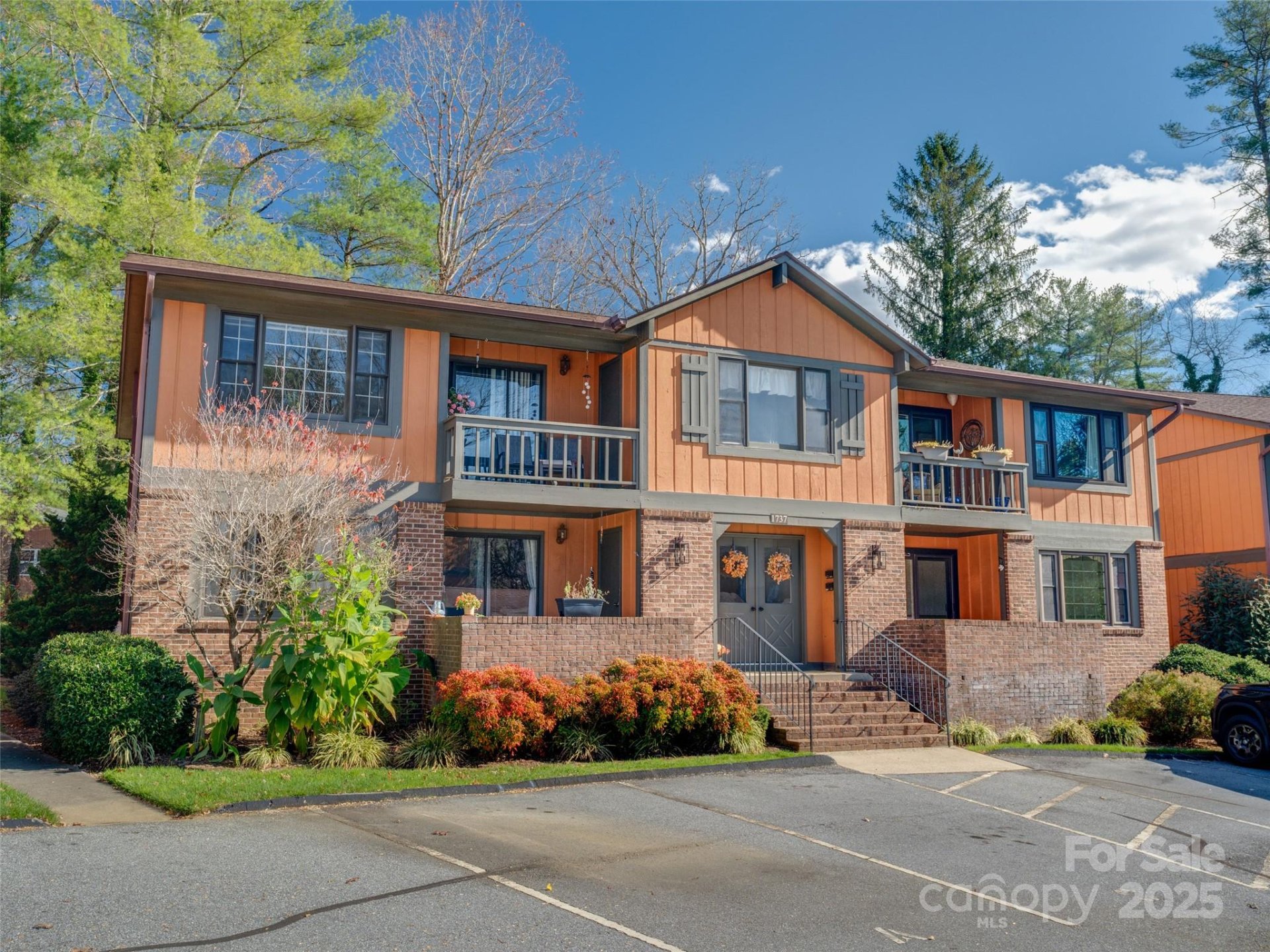 Property image 2 at 1737 Haywood Manor Road, Hendersonville, NC 28791