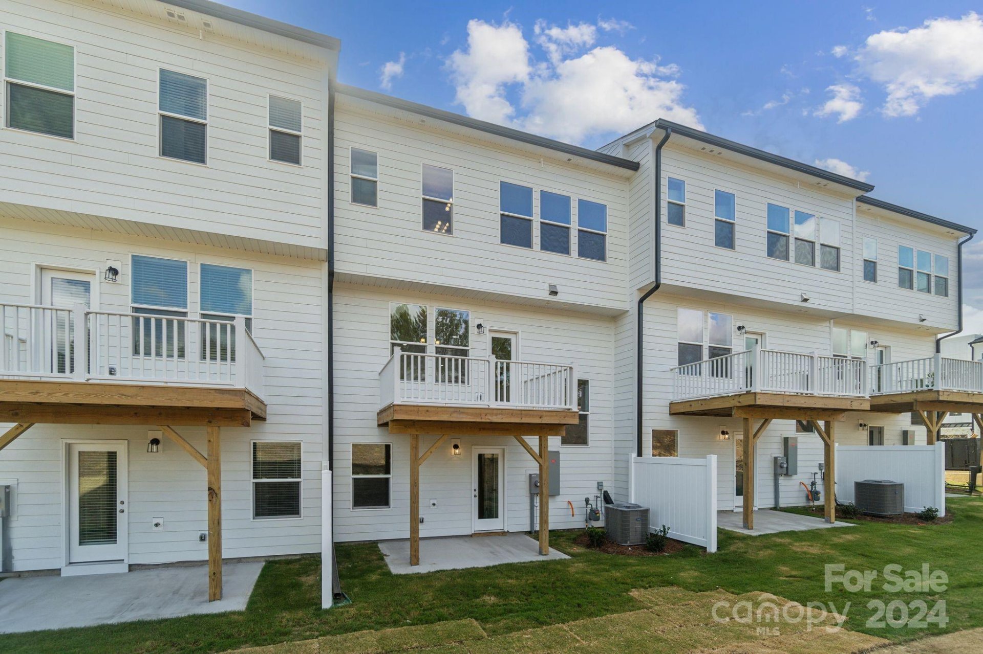 Property image 2 at 9236 Walnut Hill Road, Concord, NC 28027