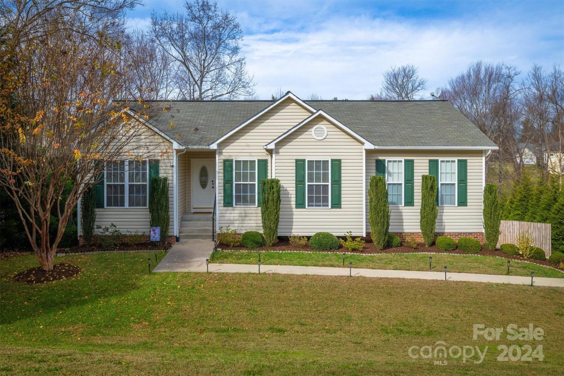 Property image 1 at 221 Doe Run, Morganton, NC 28655