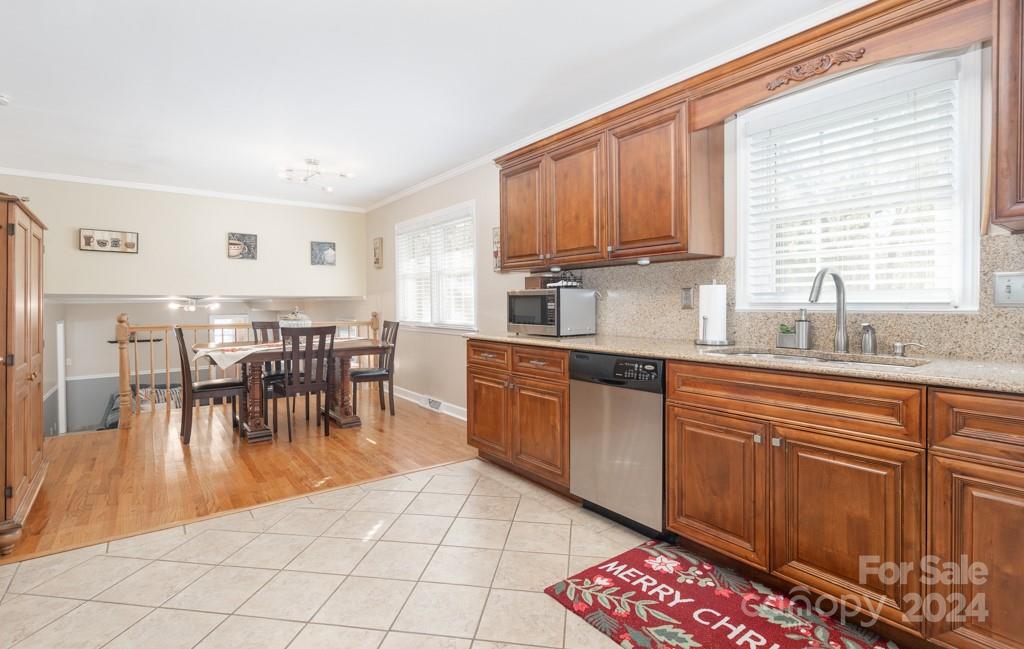 Property image 3 at 1315 Shady Bluff Drive, Charlotte, NC 28211