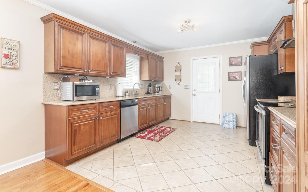 Property image 5 at 1315 Shady Bluff Drive, Charlotte, NC 28211
