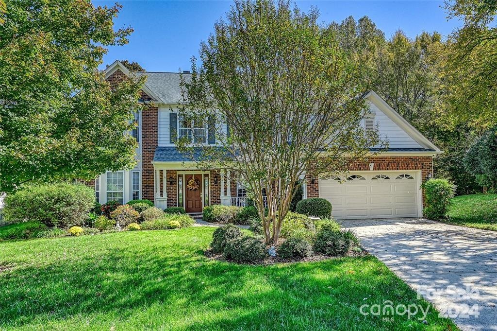 Property image 1 at 729 Meadow Lake Drive, Matthews, NC 28105