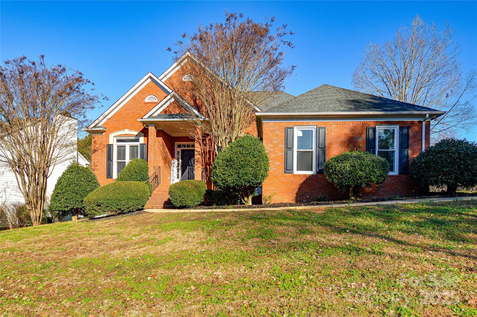 Brookstone, Charlotte Community