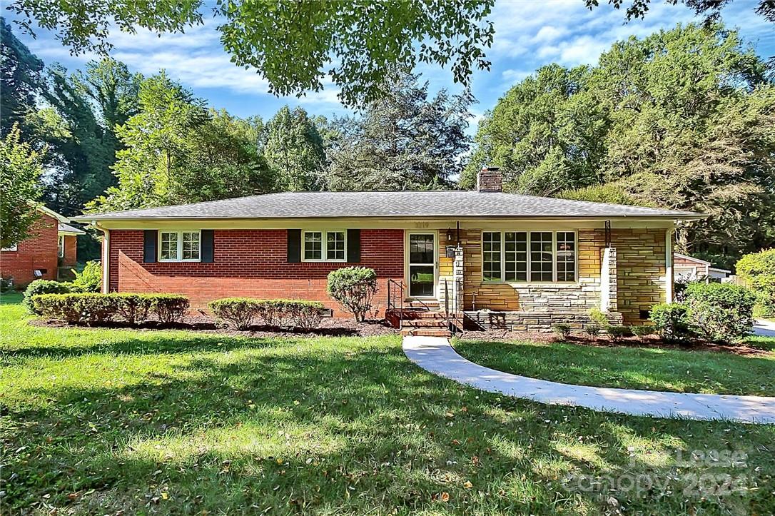 Property image 1 at 3319 Driftwood Drive, Charlotte, NC 28205