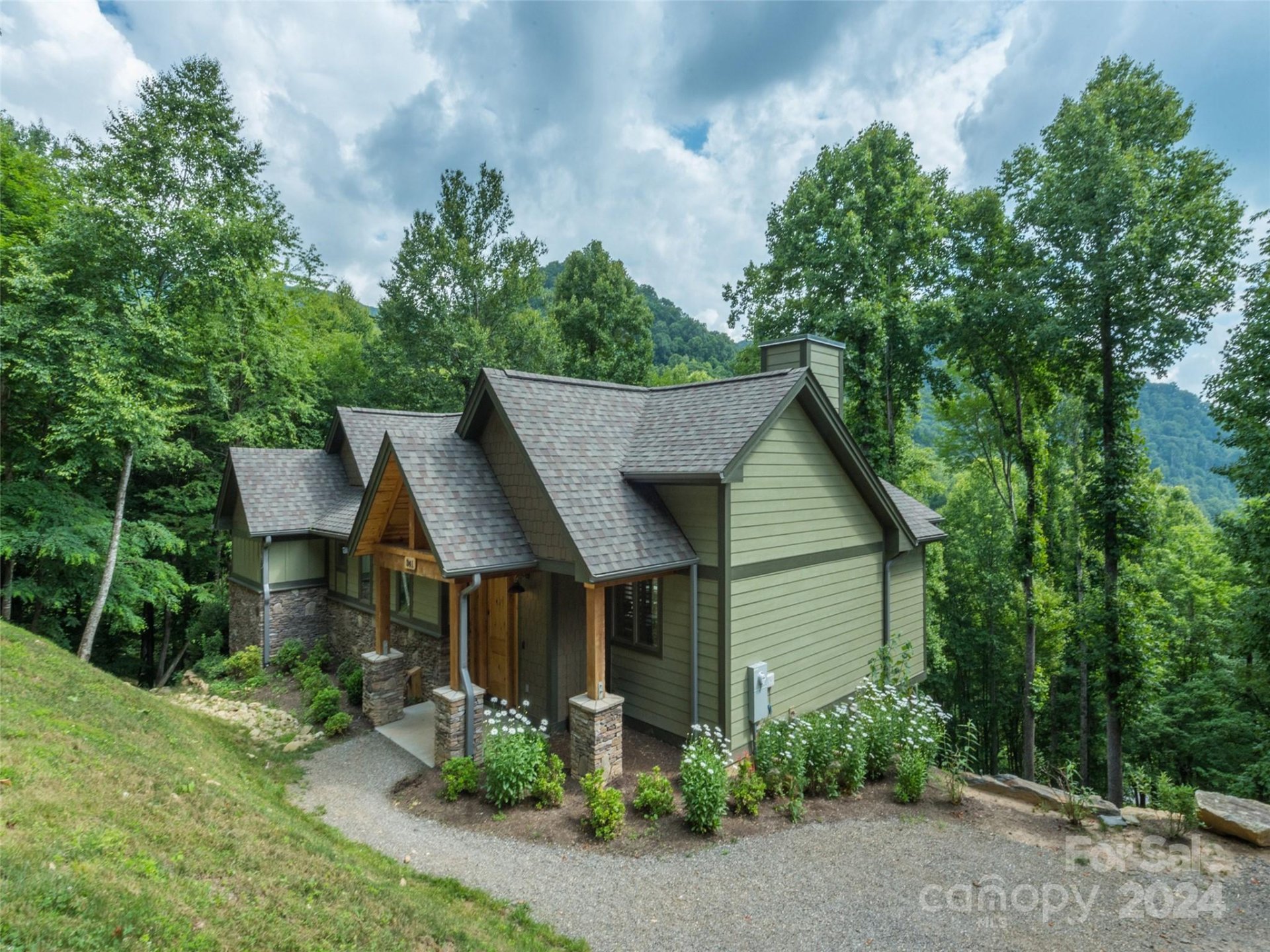 Property image 1 at 341 Pearl Way, Burnsville, NC 28714