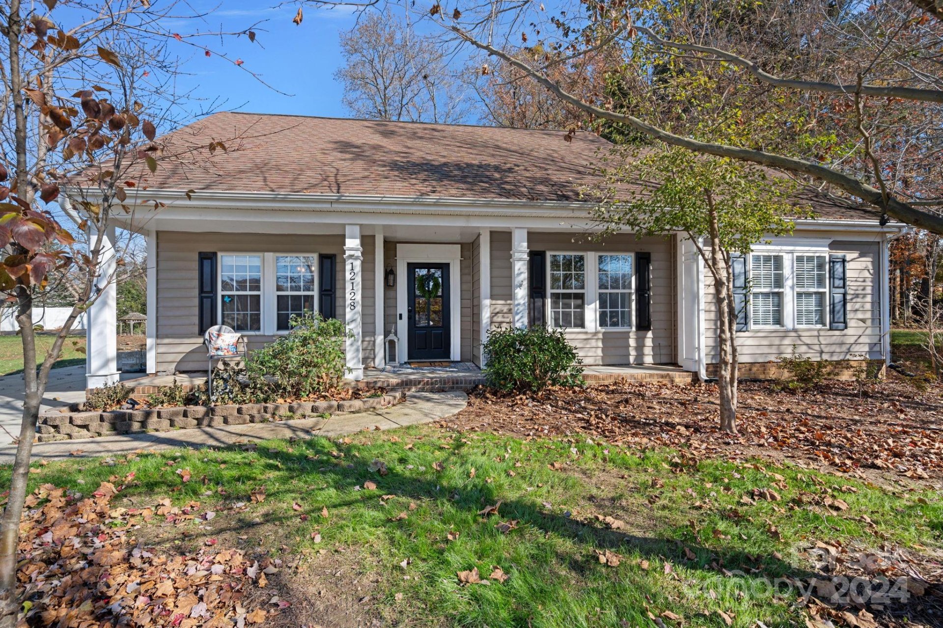 12128 Robins Nest Lane