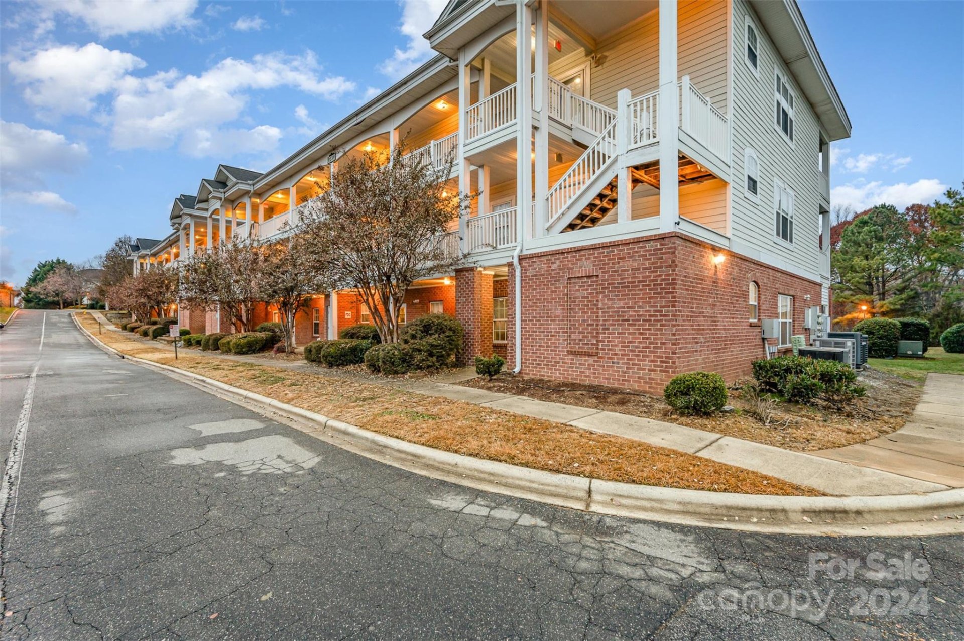 Property image 1 at 9267 Meadow Vista Road, Charlotte, NC 28213