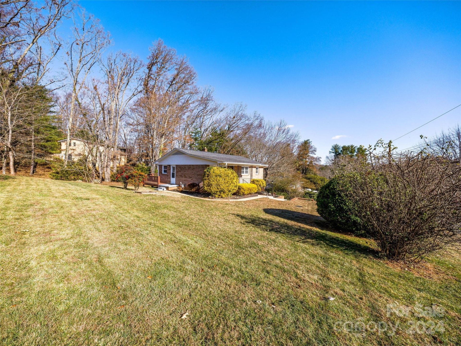 Property image 4 at 6 Debra Lane, Asheville, NC 28806