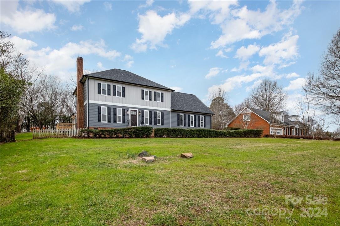 8823 Dartmoor Place