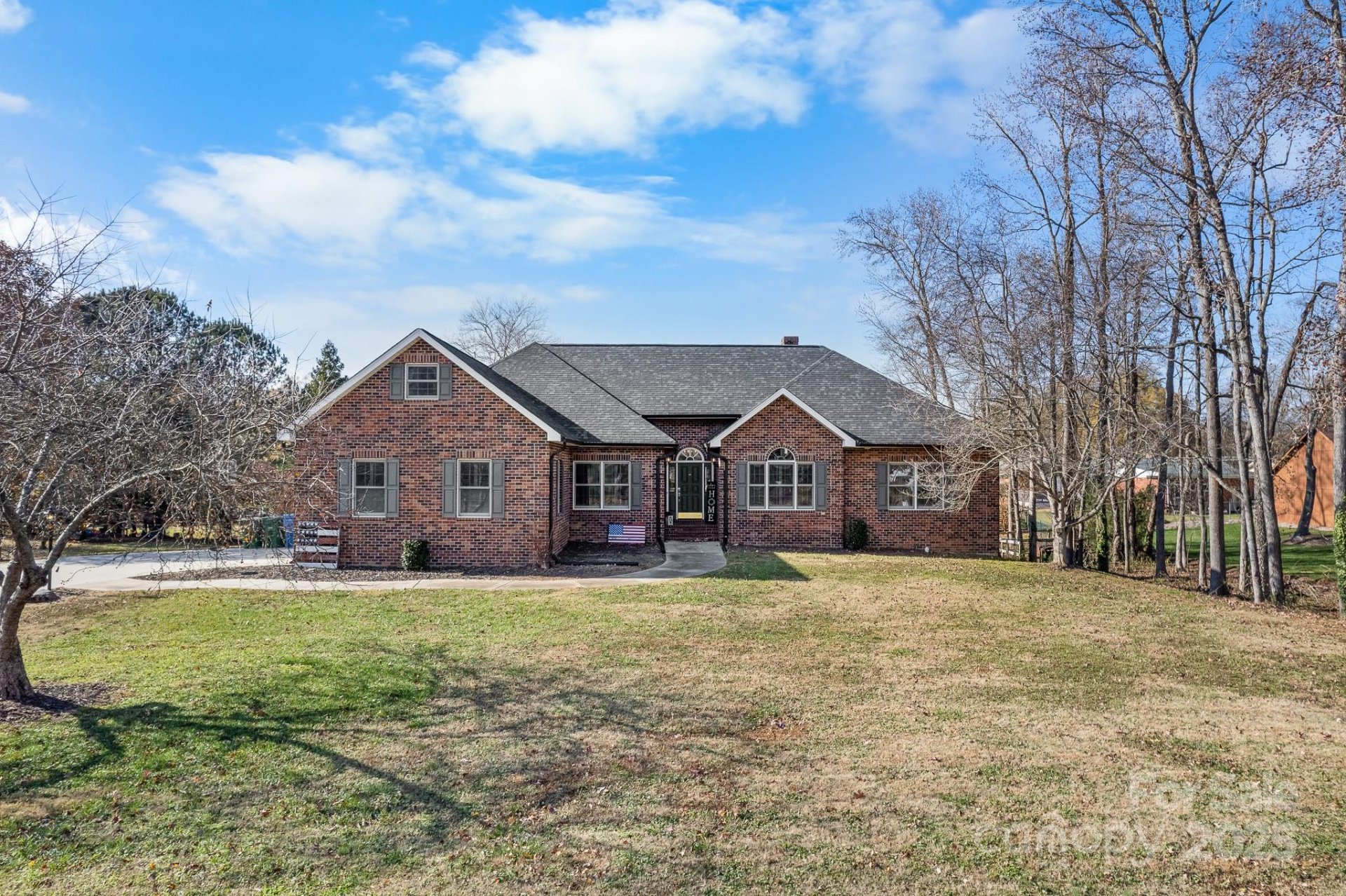 807 Lauras Lane
