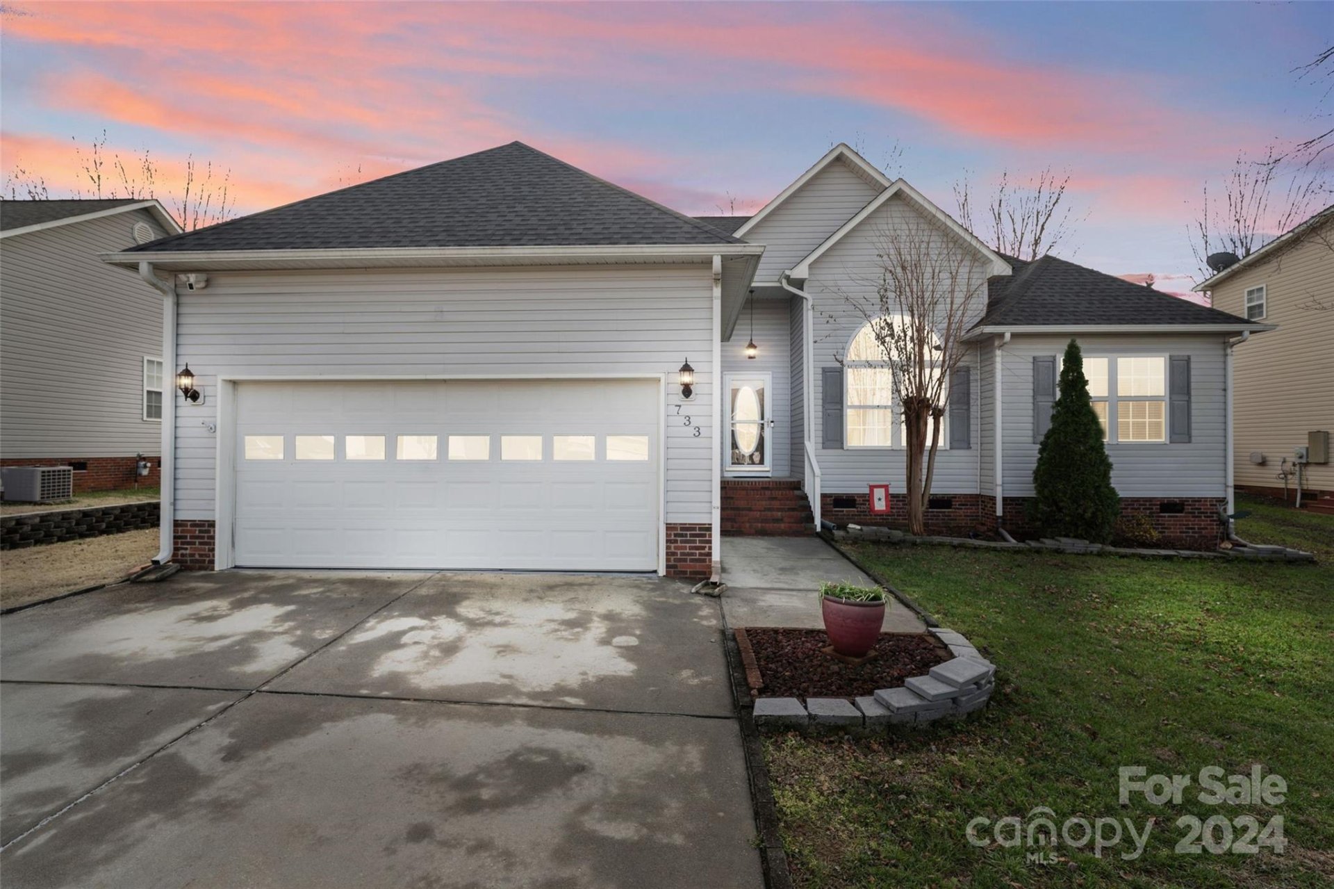 733 Kendall Green Road