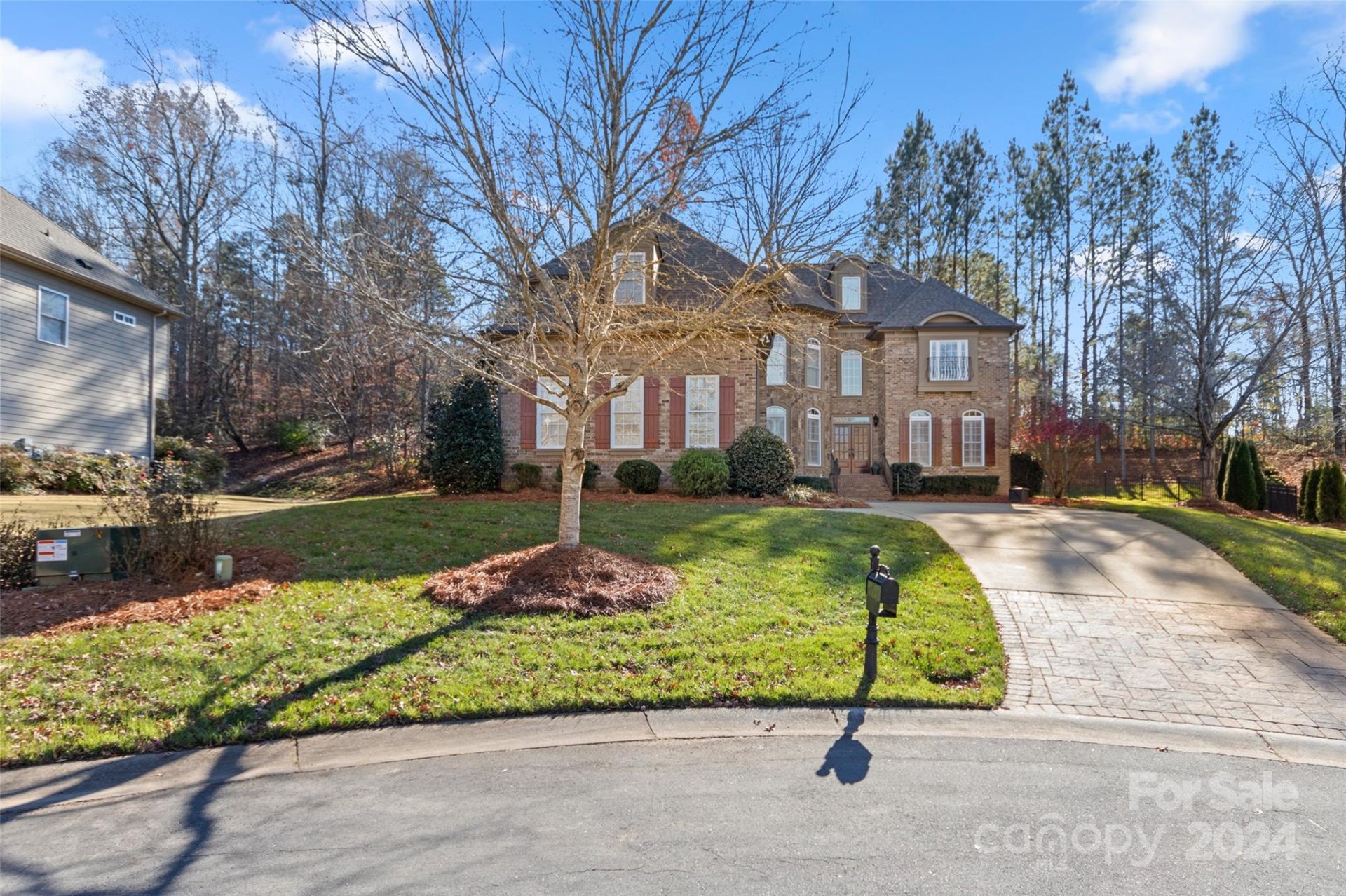 10121 Enfield Court