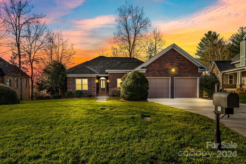 Property image 1 at 815 Players Ridge Road, Hickory, NC 28601