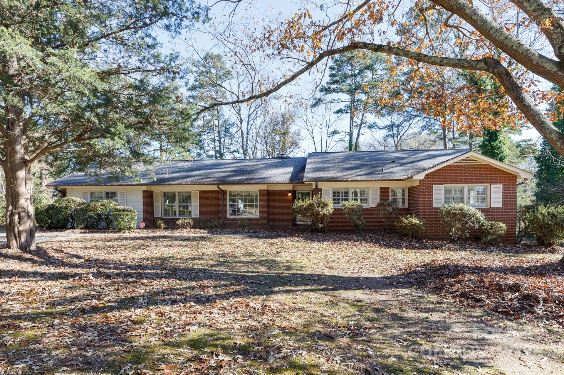 829 Rawlinson Road