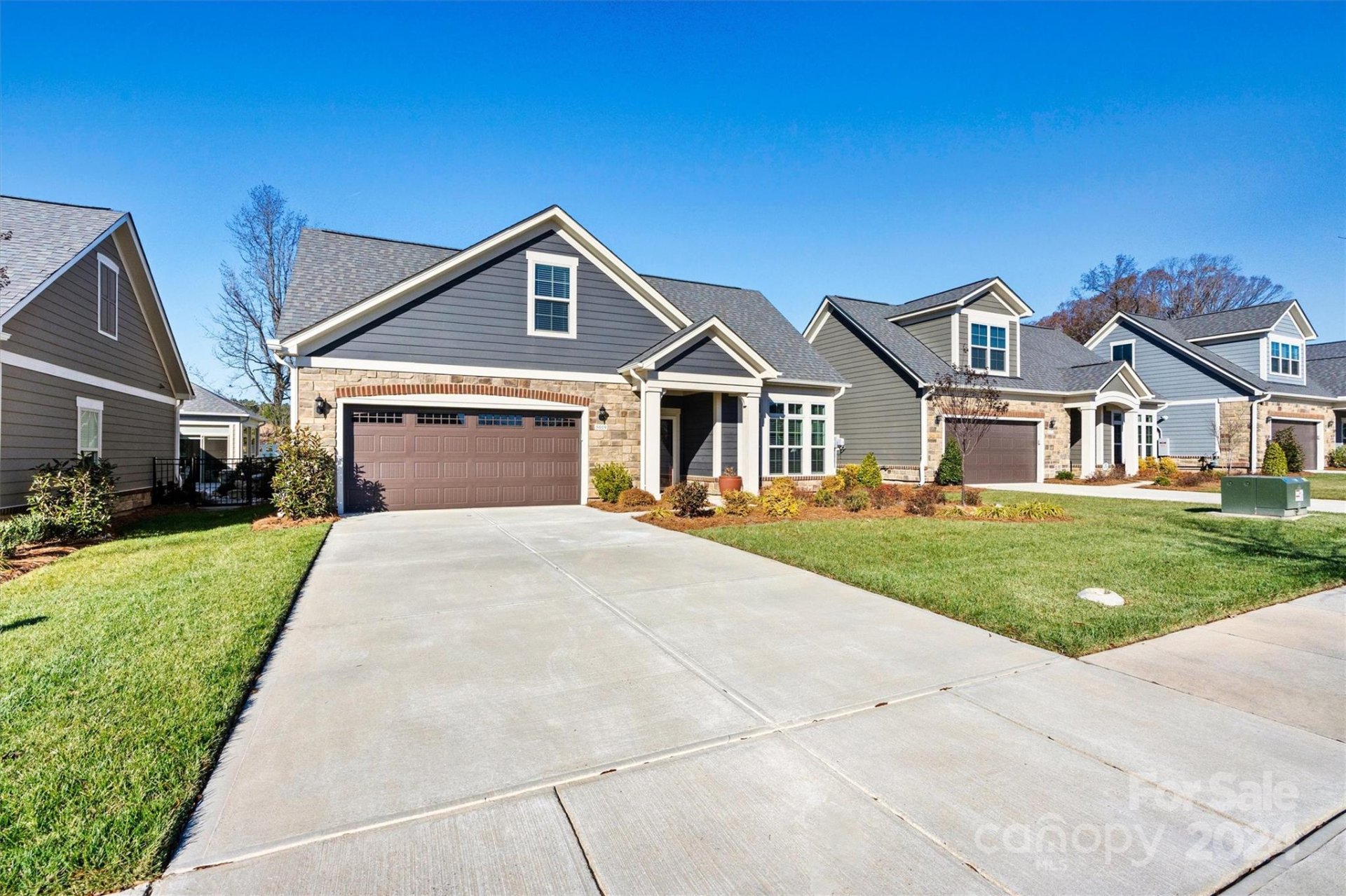 Property image 2 at 5019 Pleasant Run Drive, Matthews, NC 28104