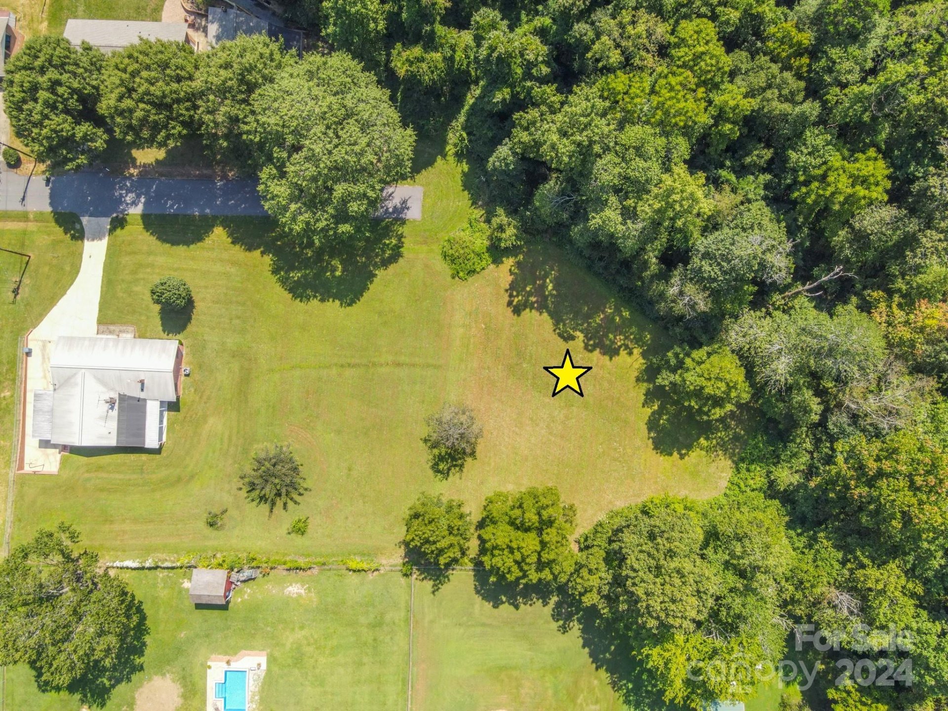 Property image 2 at 1471 20th Street, Hickory, NC 28601