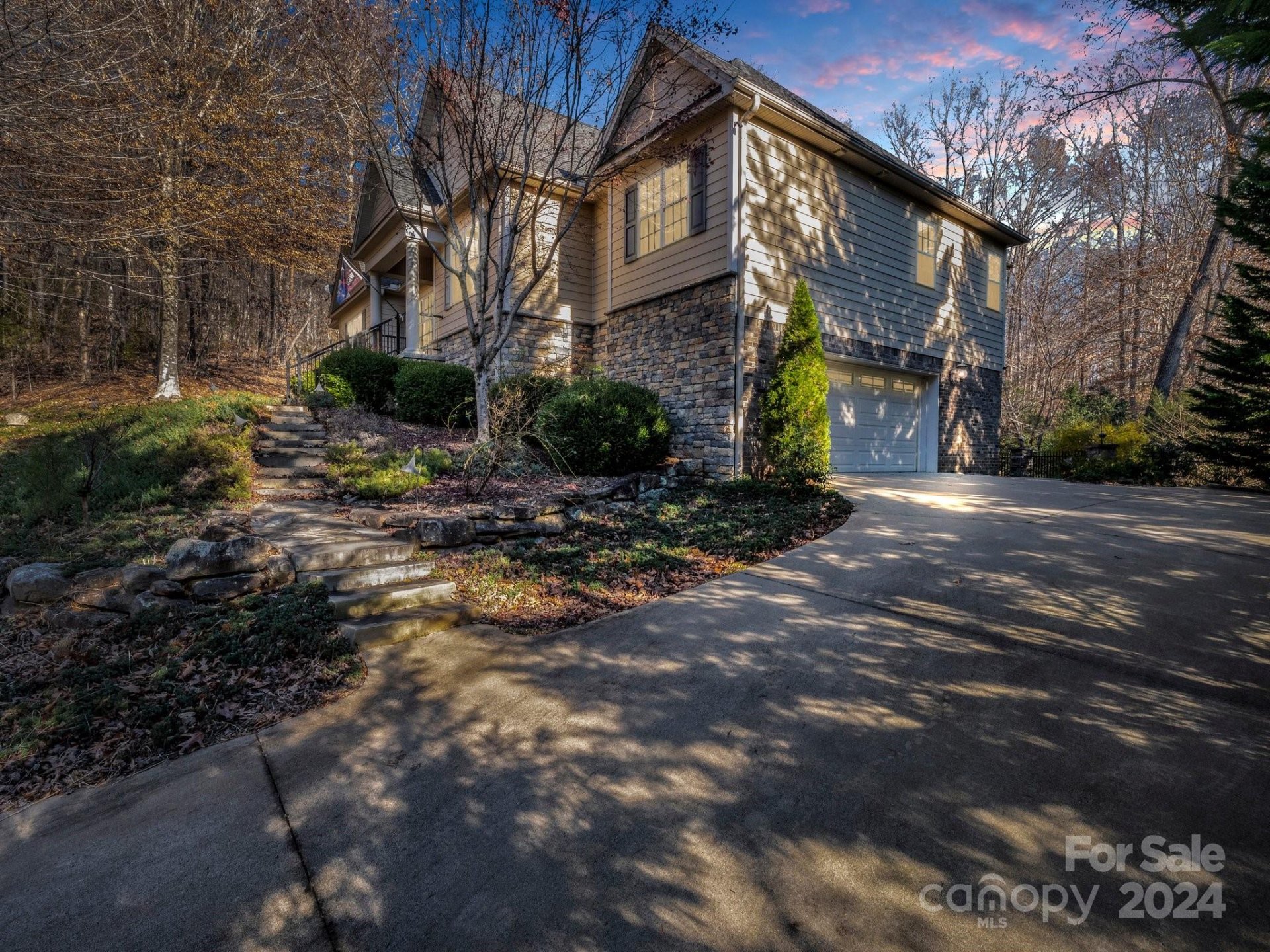 Property image 2 at 148 Courtland Court, Lake Lure, NC 28746