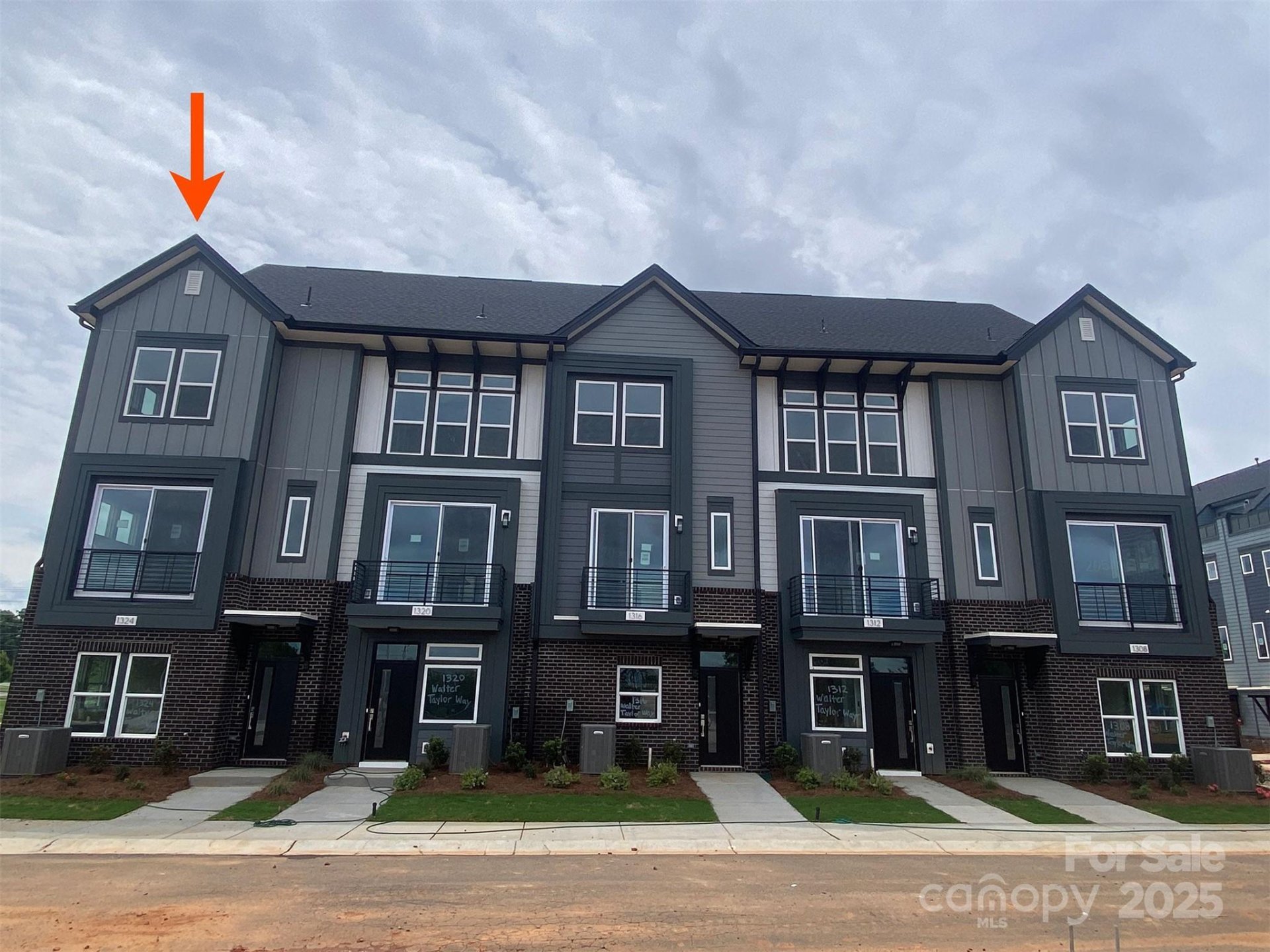 1324 Walter Taylor Way