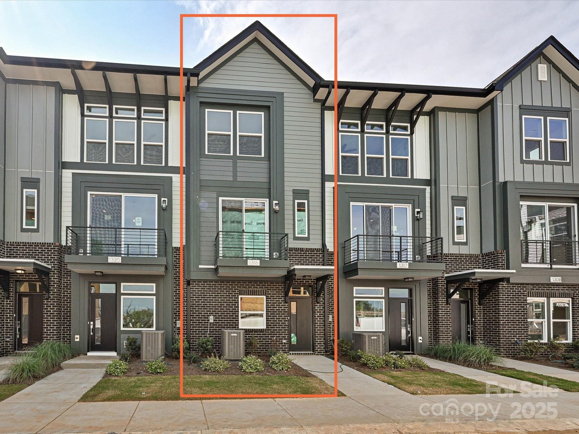 1316 Walter Taylor Way