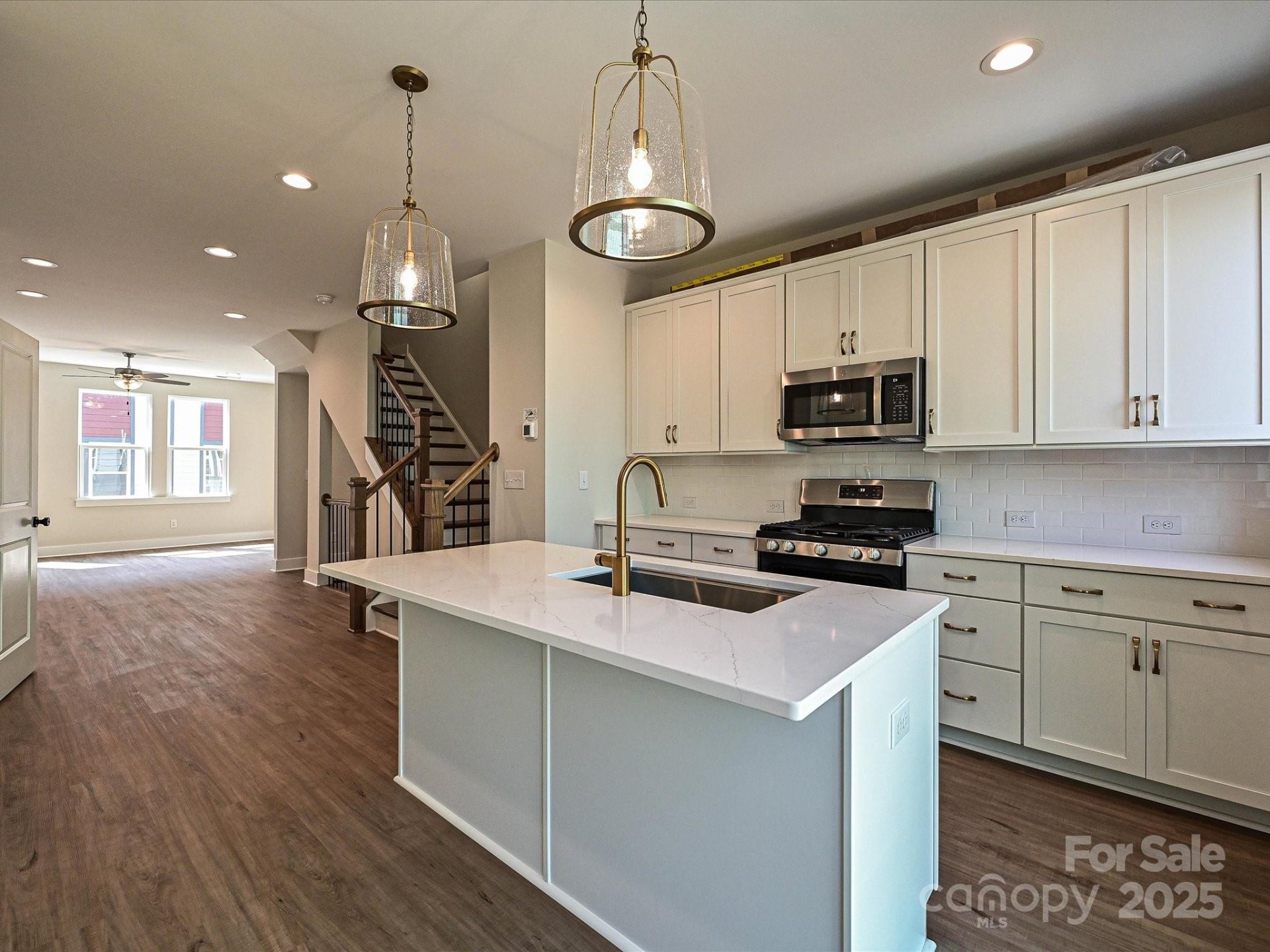 1316 Walter Taylor Way