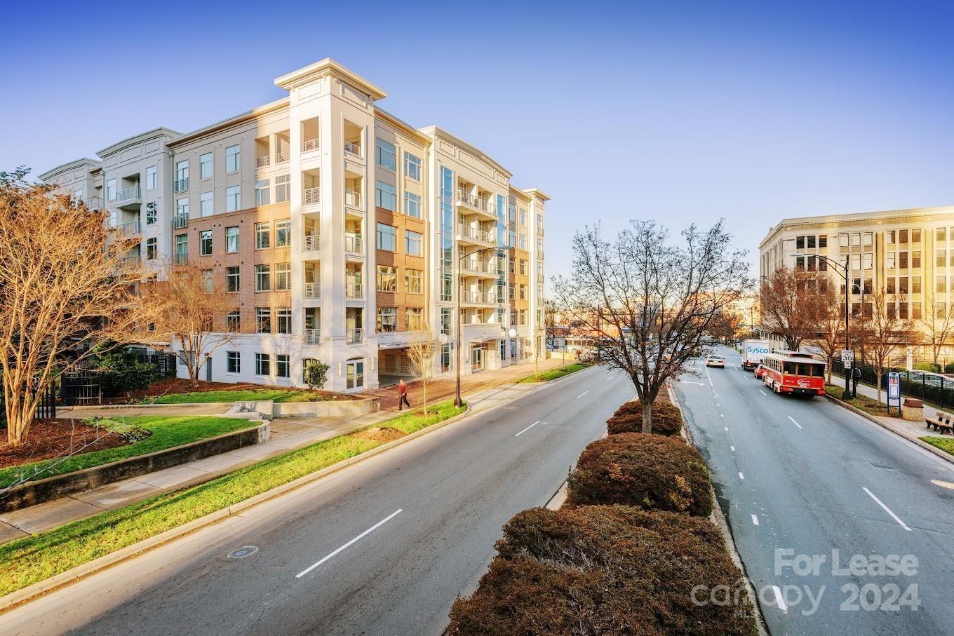 Property image 2 at 425 W Trade Street, Charlotte, NC 28203