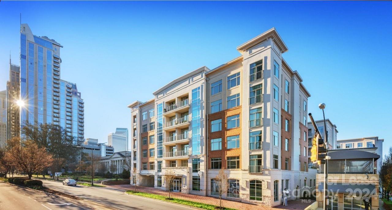 425 W Trade Street