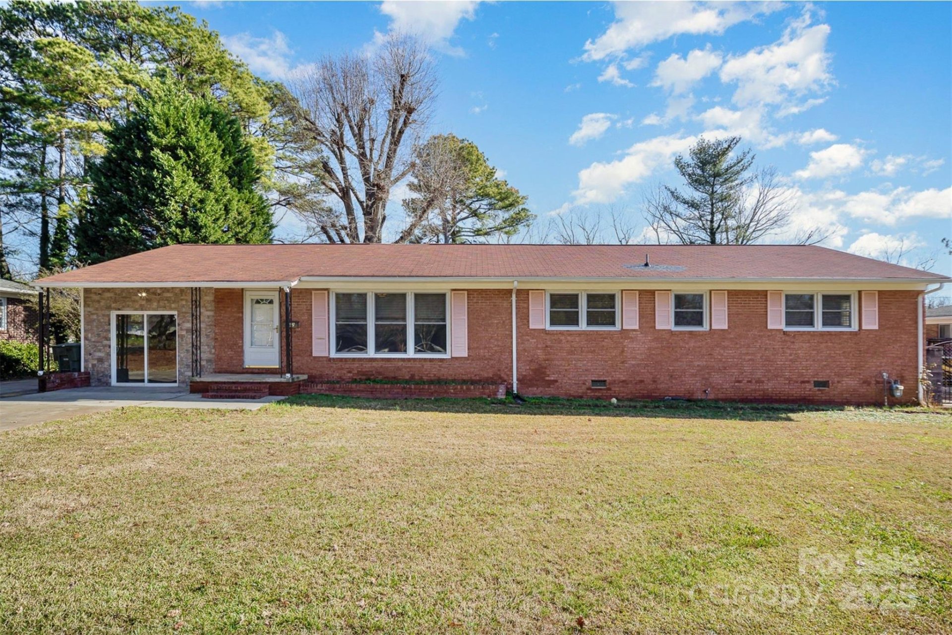 Property image 1 at 632 Armstrong Park Road, Gastonia, NC 28054