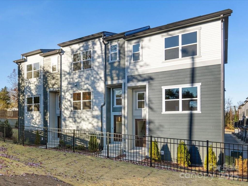 Property image 2 at 8005 Elevate Court, Charlotte, NC 28205