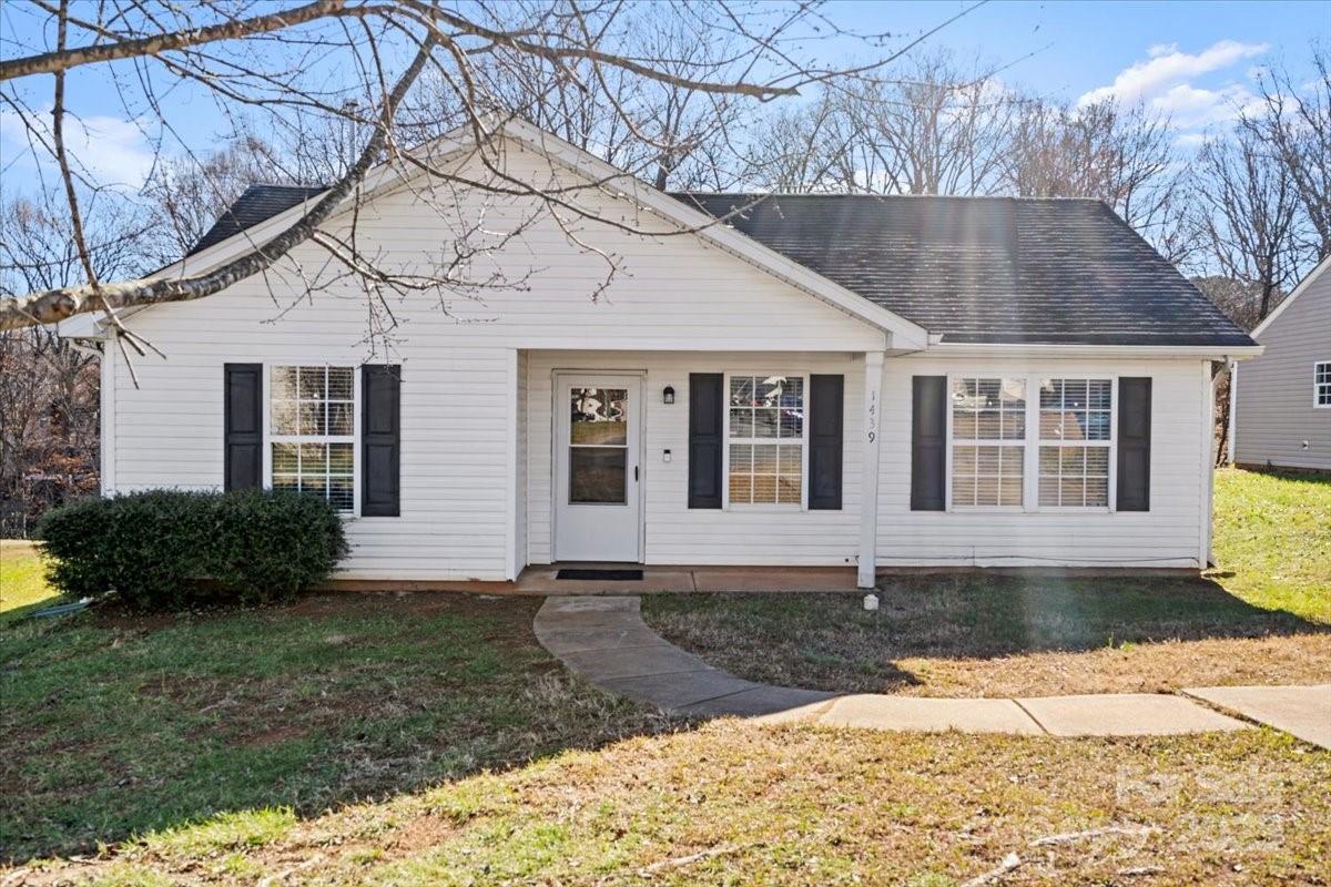 Property image 1 at 1439 Clooney Lane, Charlotte, NC 28262