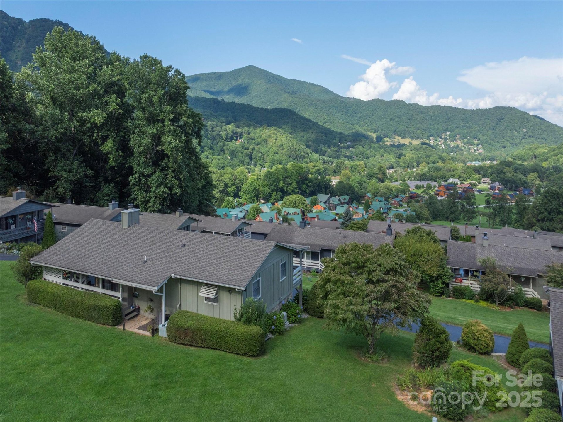 Property image 2 at 10 Onyx Lane, Maggie Valley, NC 28751