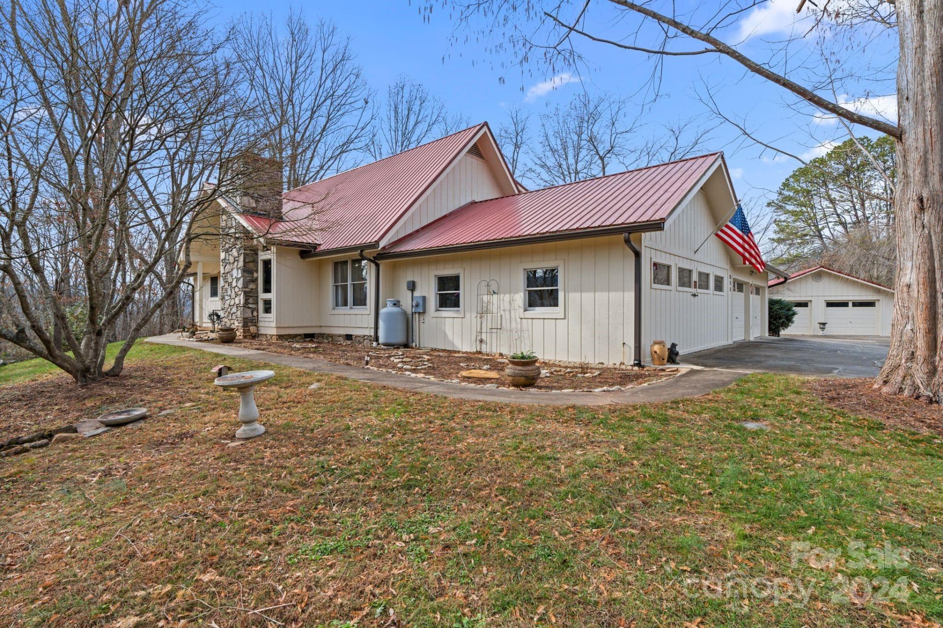 Property image 3 at 511 Nellie John Drive, Clyde, NC 28721