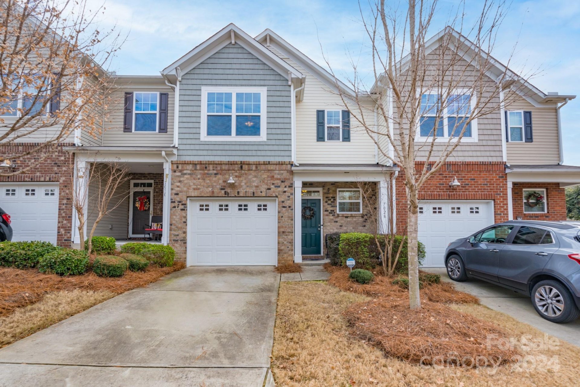 7028 Woodsbay Lane