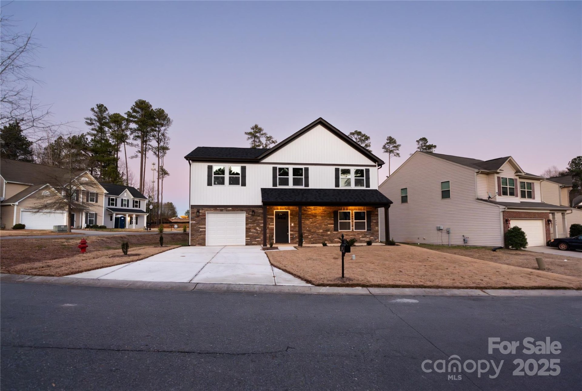 Property image 1 at 904 Harbor Islands Court, Gastonia, NC 28056