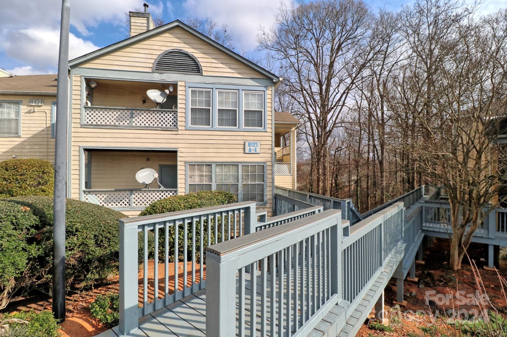 8121 E Tremaine Court