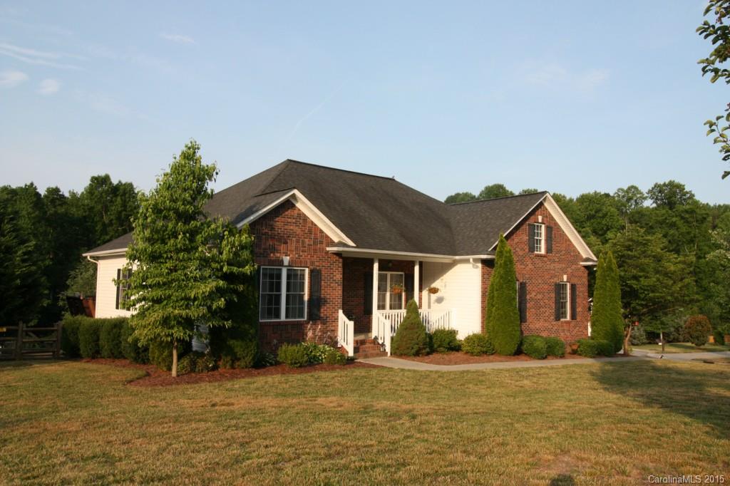 Property image 1 at 2005 Alton Court, Lowell, NC 28098