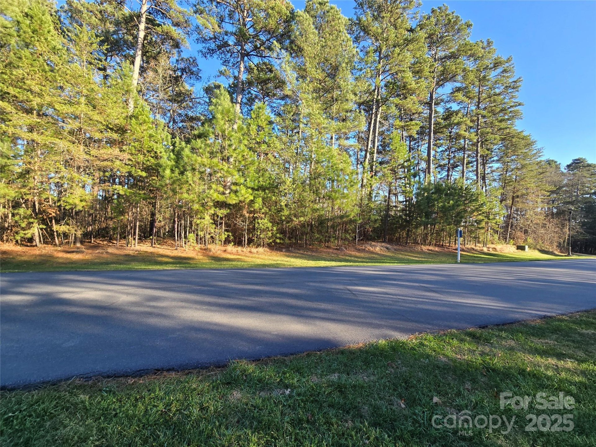 Property image 3 at 137 Heron Bay Drive, Badin Lake, NC 28127