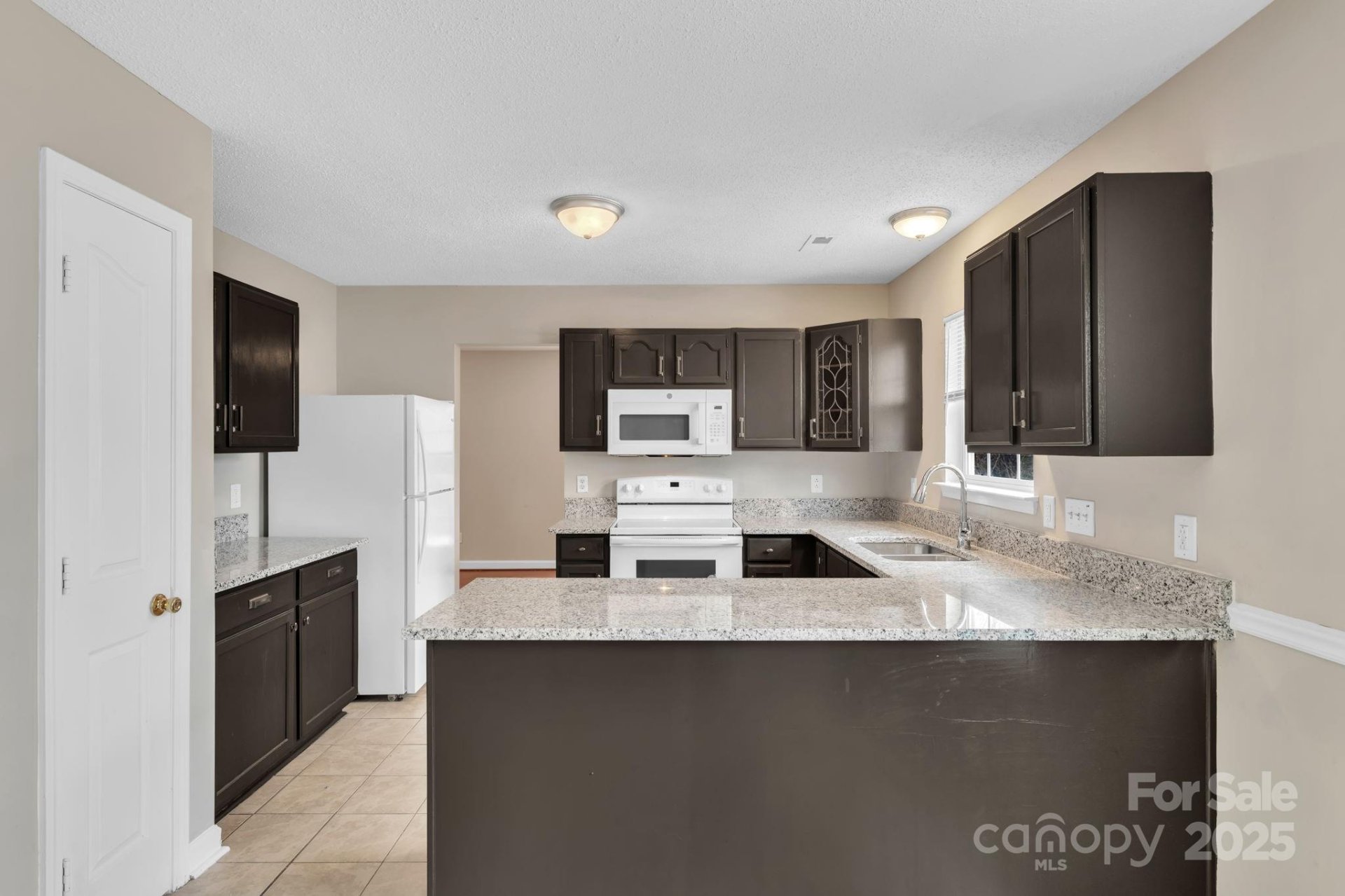 Property image 3 at 8702 Wood Sorrel Court, Matthews, NC 28105