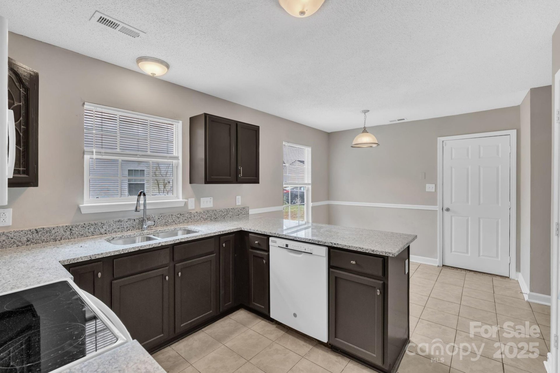 Property image 5 at 8702 Wood Sorrel Court, Matthews, NC 28105