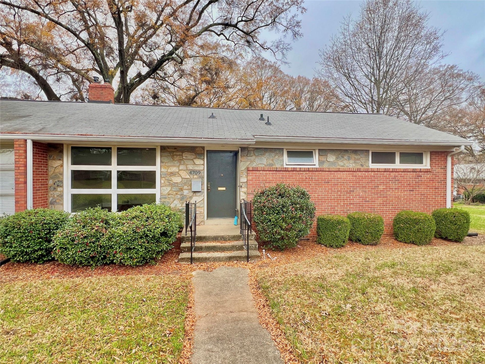 4709 Woodlark Lane