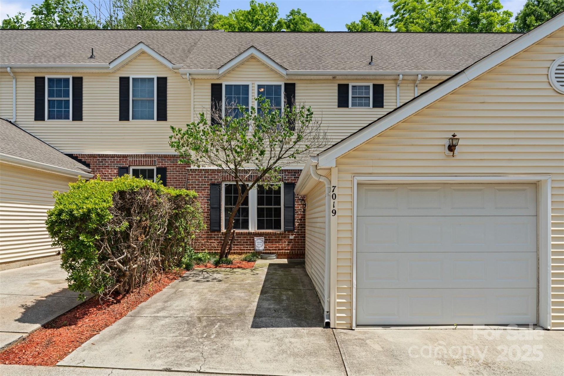 Property image 2 at 7019 Walnut Ridge Court, Charlotte, NC 28217