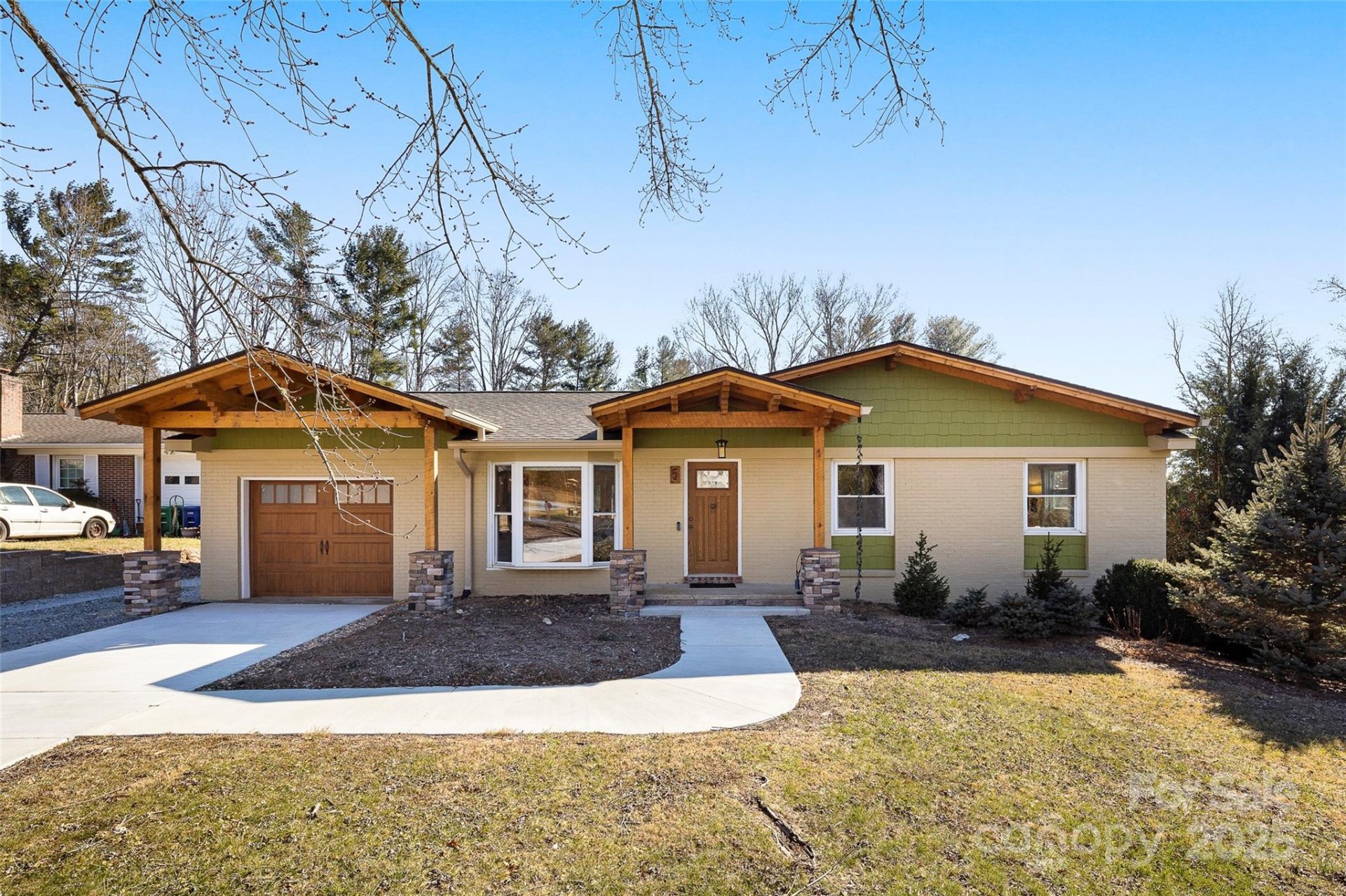 5 Pointview Court