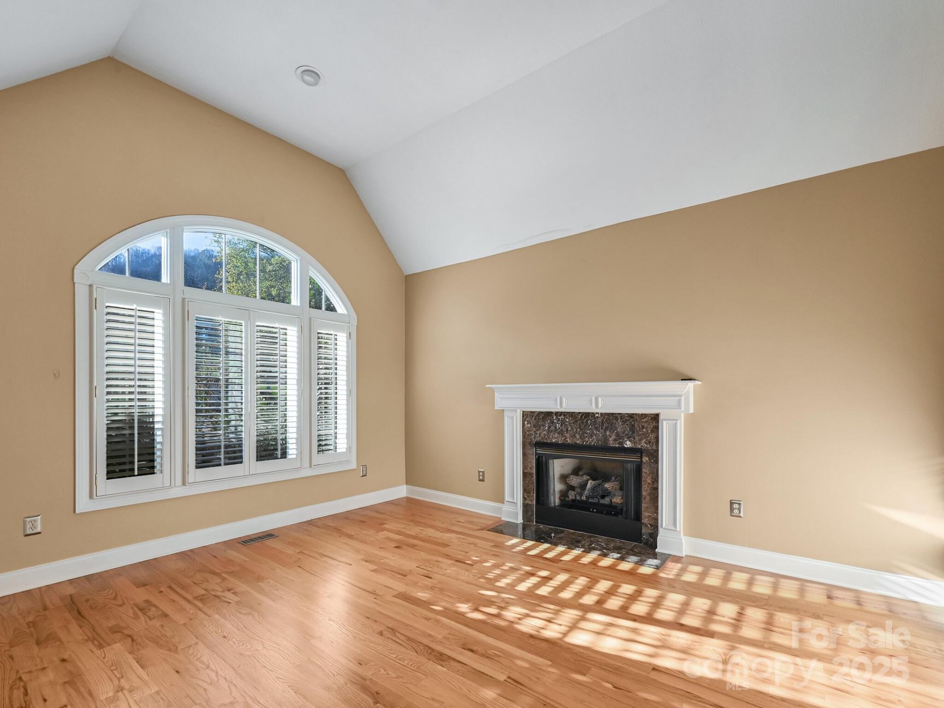 Property image 3 at 7 Round Robin Lane, Mills River, NC 28759