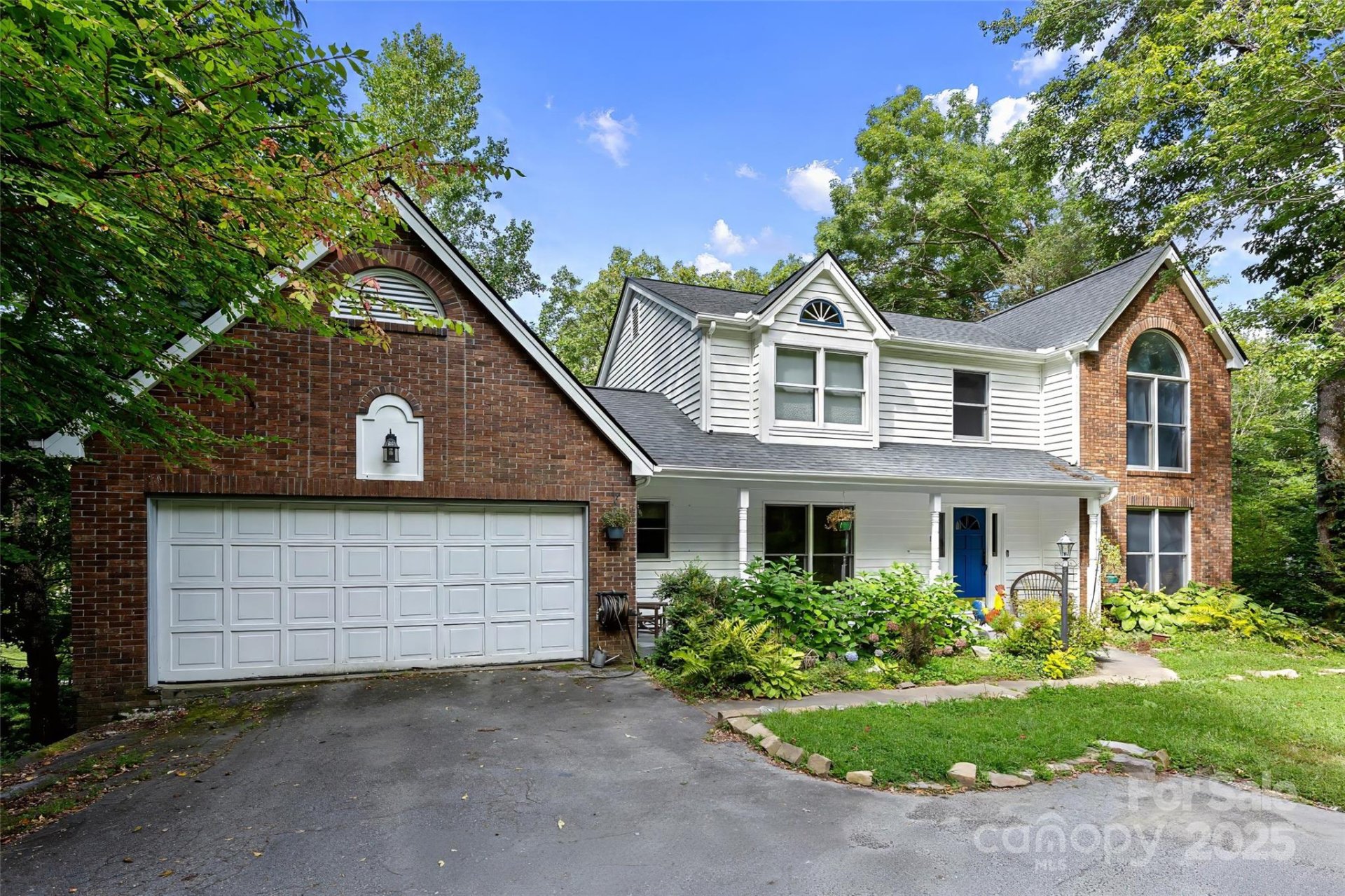 Property image 2 at 111 Ballantree Drive, Asheville, NC 28803