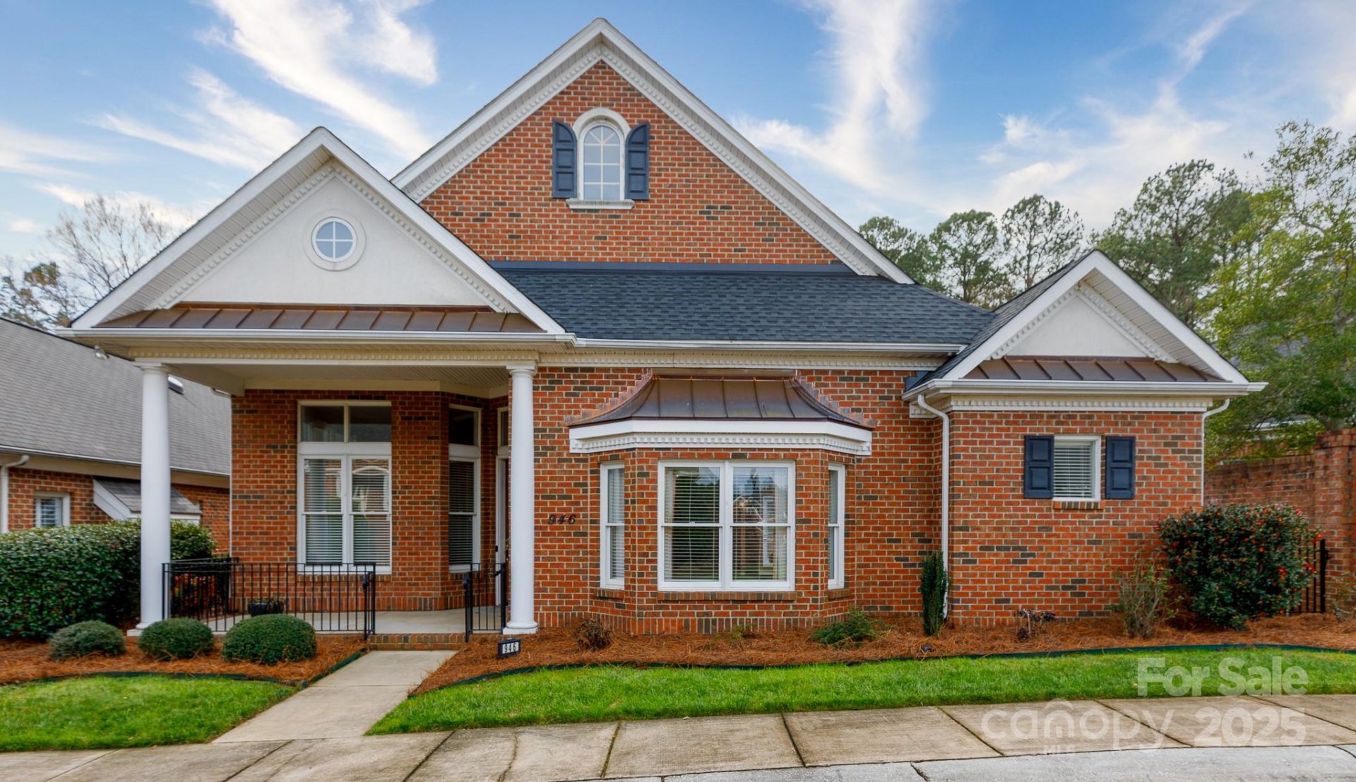 946 Blakeley Walk