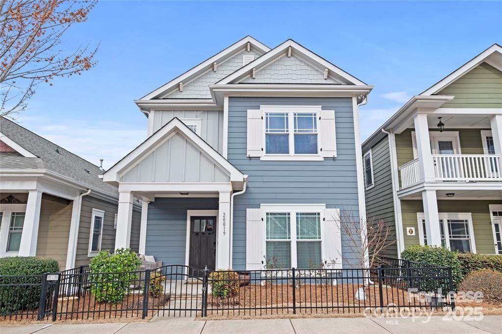 Property image 1 at 20019 Lamp Lighters Way, Cornelius, NC 28031