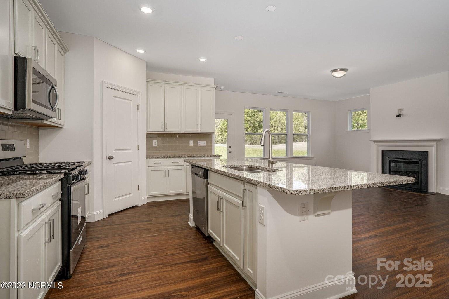 Property image 3 at 804 Pierce Avenue, Mount Holly, NC 28120