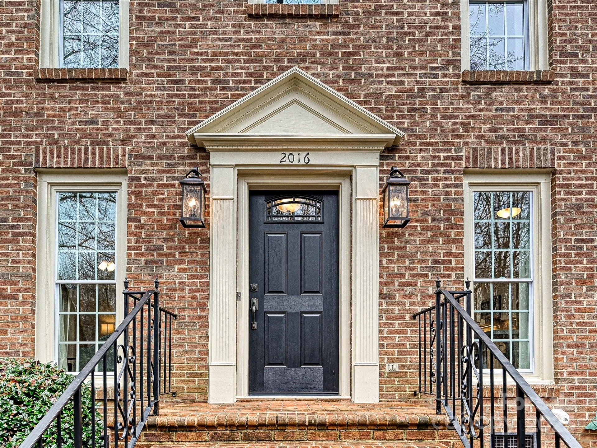 Property image 2 at 2016 Shannon Bridge Lane, Matthews, NC 28105